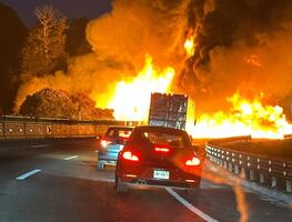 VIDEO: Explosión de pipa en la Autopista México - Puebla cierra la vialidad en ambos sentidos