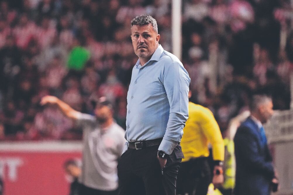 Oscar García, DT de Chivas. FOTO: IMAGO7
