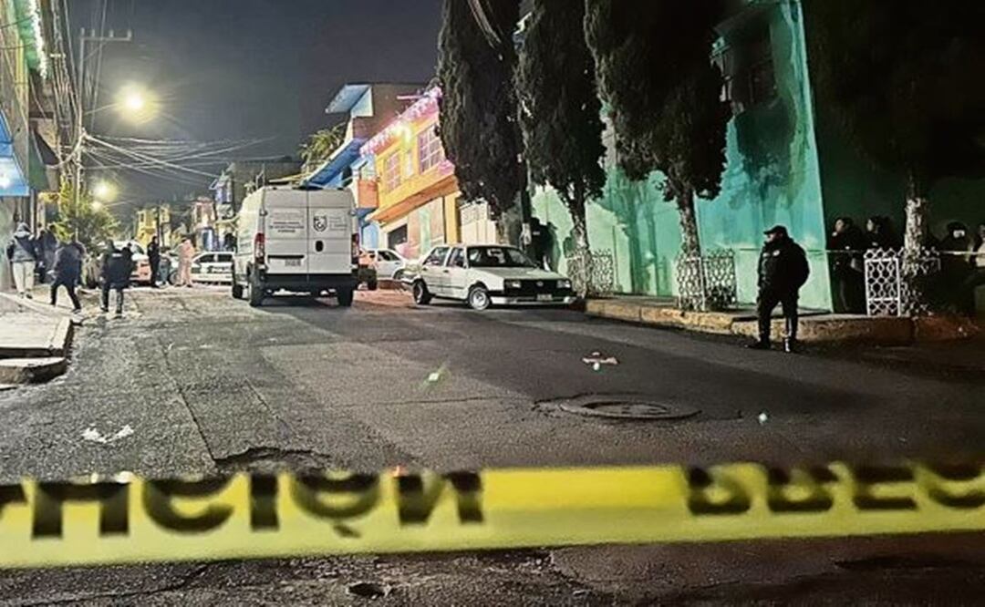 Descargan balazos contra tres malandros en Iztapalapa, uno no la libró