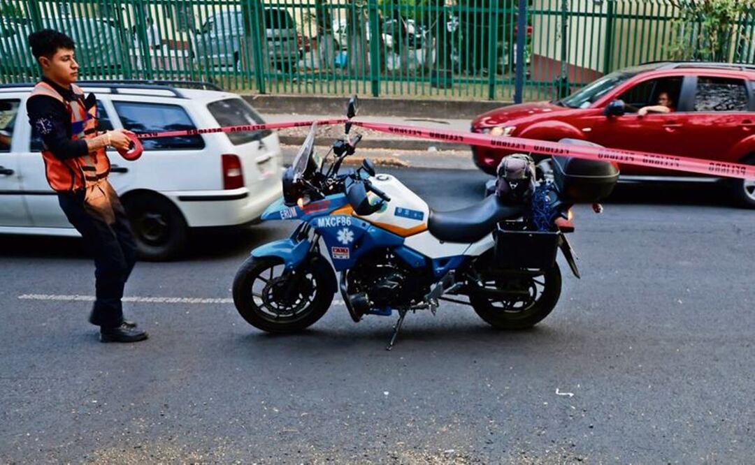 Biker sin casco derrapa en curva y no vive para contarlo, en Azcapotzalco