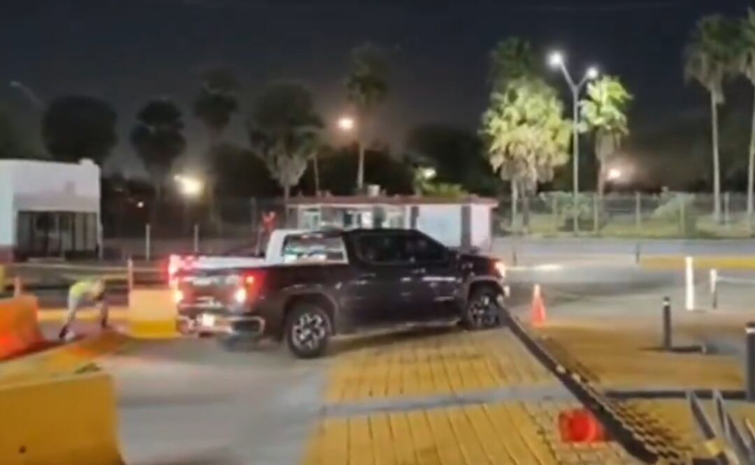 Chofer de camioneta burla retén de la Guardia Nacional y cruza desde Texas a México