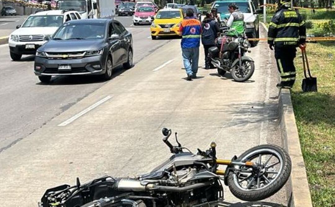 Tapan bache después de que un biker derrapara y perdiera la vida HOY, en Iztacalco