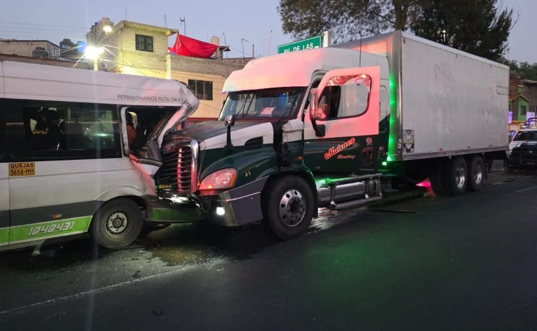 Choque en la autopista México Puebla deja cinco lesionados: un pasajero sufrió amputación parcial
Imagen: Especial