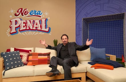 Dormir en el Azteca: Airbnb lanza experiencia mundialista con Hugo Sánchez como anfitrión 