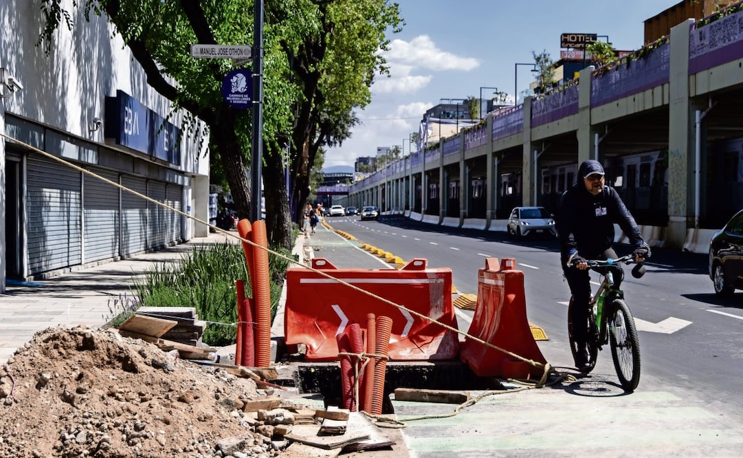 Obras en la Ciclovía Gran Tenochtitlán Foto: Hugo Salvador / EL GRÁFICO