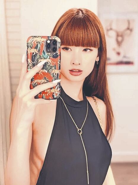 Famosa influencer es arrestada porque comía en restaurantes de lujo y se iba sin pagar. Foto: (IA)