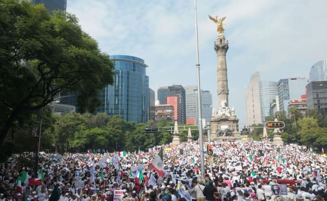 Con impotencia, trabajadores del Poder Judicial exigen a senadores defender a México