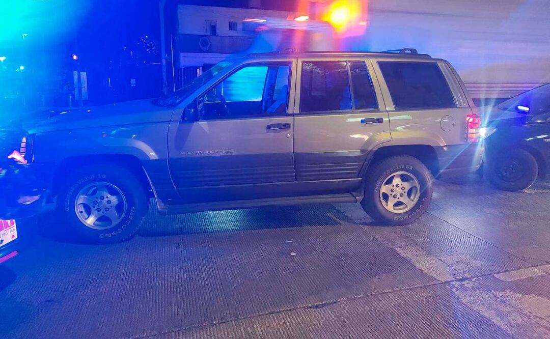 Automovilista embiste puesto de dulces y mata a niño dulcero y su papá en la Benito Juárez