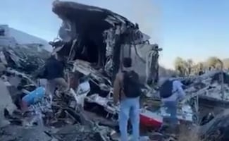 Choque de trenes en España, buscan sobrevivientes e investigan las causas