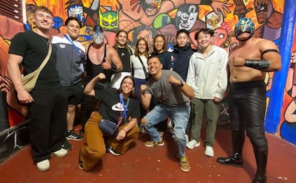 Copa Mundial de Clavados: Atletas Viven la Pasión de la Lucha Libre en Guadalajara