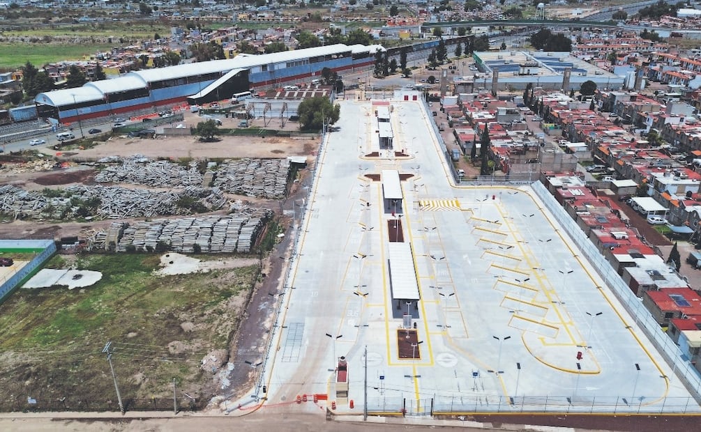 ¿Dónde están los nuevos Cetram del Tren Suburbano al AIFA? Ubicación, detalles y fotos
Imagen: Arturo Contreras I EL Gráfico