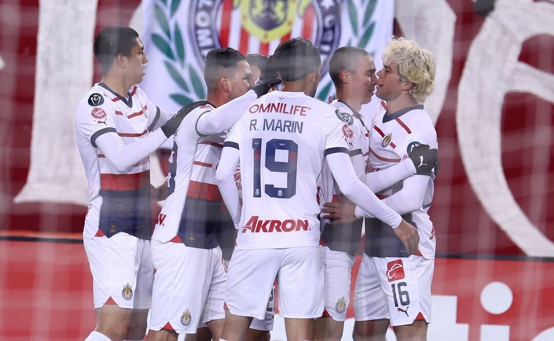 Concachampions: Cowell se estrena con doblete en la victoria de Chivas sobre Forge