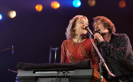 ¿Vale la pena ver ‘Song Sung Blue’? El musical que canta desde la supervivencia