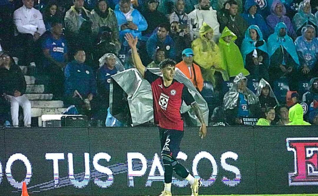 Hace frio en la cima: Cruz Azul se impone a Santos 2 goles a 0