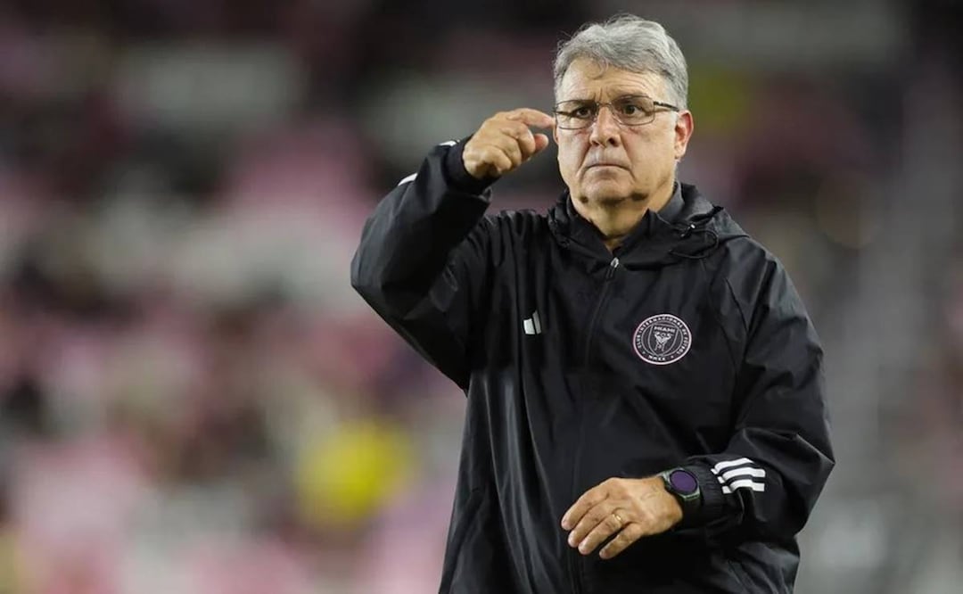 'Que el Jimmy lo hace mejor en el Tri', le dijeron en conferencia de prensa al 'Tata' Martino