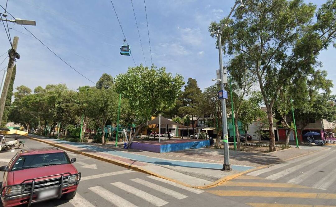 Le meten dos plomazos a vato que andaba de violento con su novia, en Iztapalapa