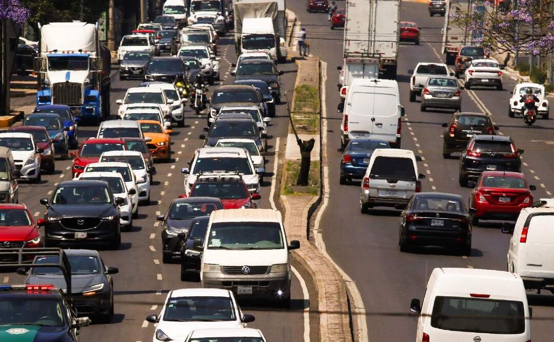 Tráfico en la CDMX (Foto: Cuartoscuro)