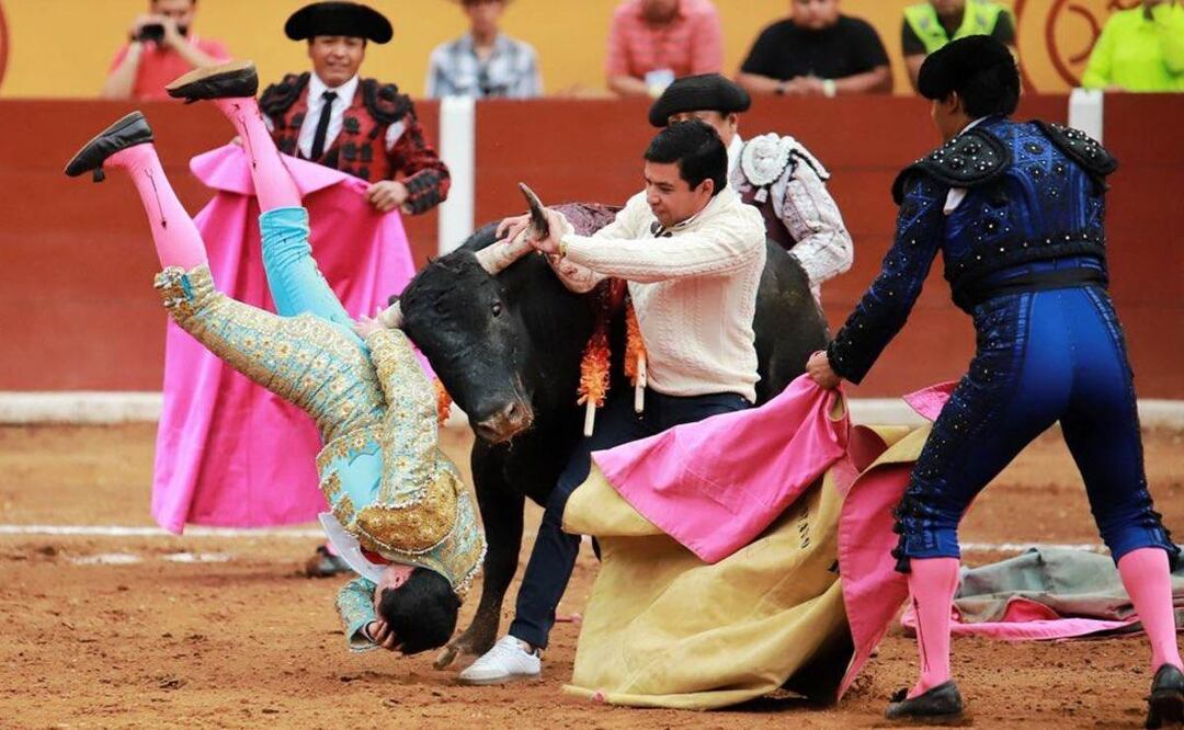 Emilio Macías sobrevive a brutal cornada. Foto: (X)