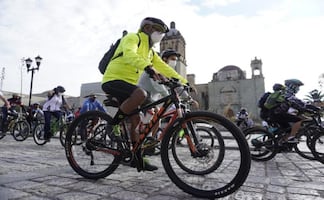 Seas ciclista o no, debes usar casco si te subes a una bicicleta, te contamos las razones