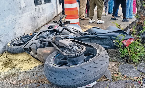 "Si es Marcos, sí es mi hermano": Familia encuentra cuerpo de biker tras choque en Tlalnepantla