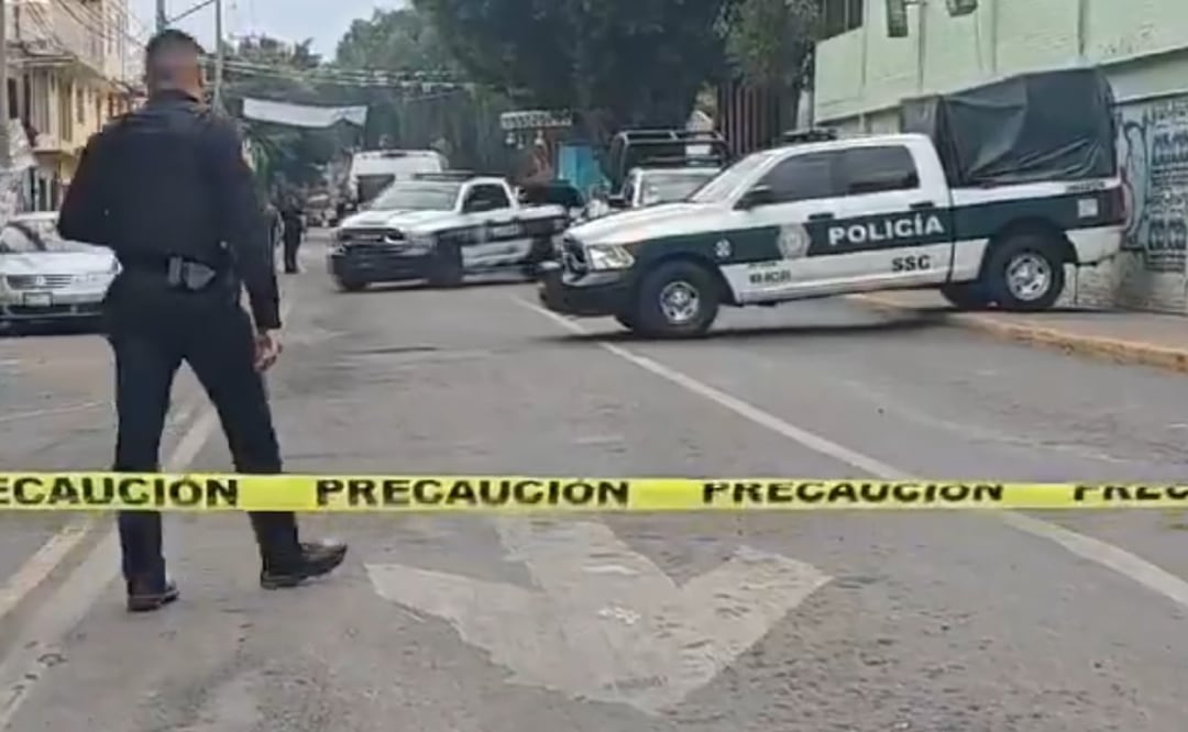 Hallan cuerpo maniatado en la alcaldía Gustavo A. Madero, detrás de un tambo