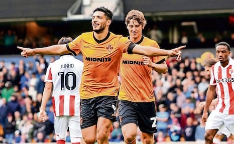 Raúl Jiménez vuelve a ayudar al Wolverhampton a darle la victoria frente al Stoke City