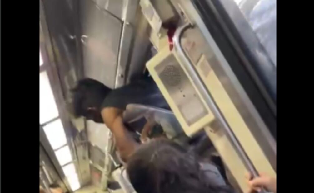 Muere hombre tras ir colgado de la ventana del Tren Ligero ¿Llevaba prisa?