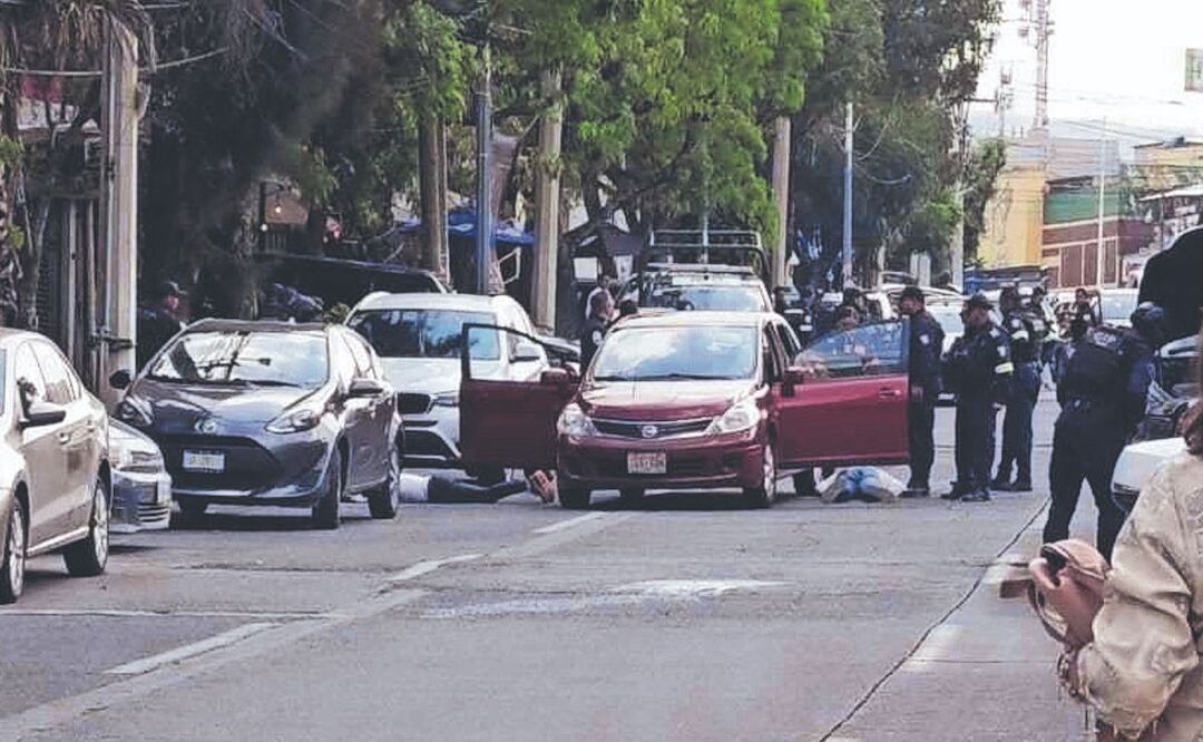 Extorsionadores se enfrentan a polis y terminan heridos y detenidos en Naucalpan, Edomex