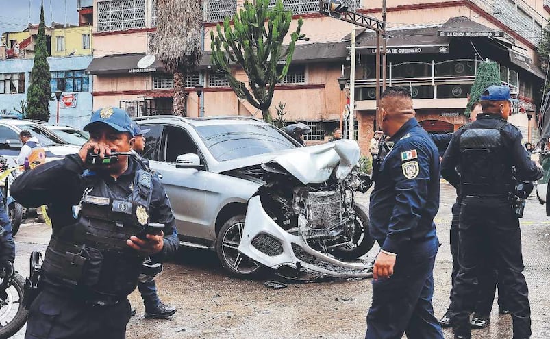 ¡Pisteaban y soltaron bala! Caen dos tras chocar contra una patrulla en la Cuauhtémoc