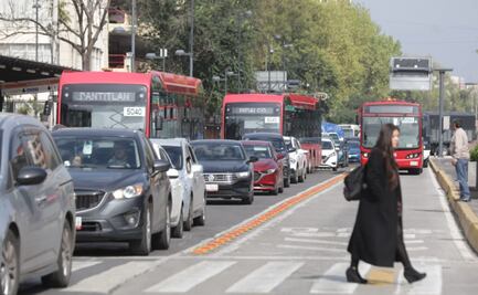 ¿Hay alternativas al Metrobús? Bloqueo en Reforma colapsa calles y obliga a caminar más de 2 km