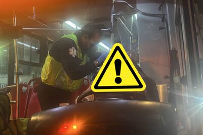 Mexibús queda en medio del fuego cruzado y operador resulta lesionado, sobre Avenida Central 