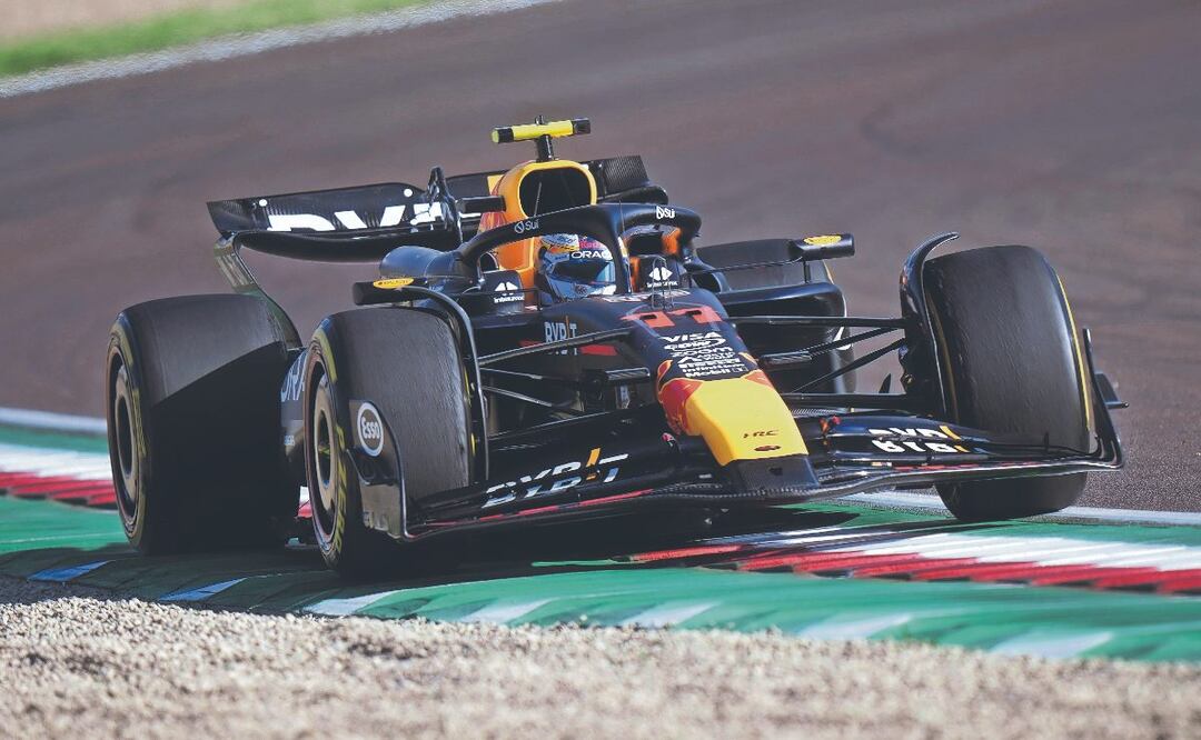 Checo Pérez tuvo un inicio difícil en las prácticas para el Gran Premio de Emilia-Romagna