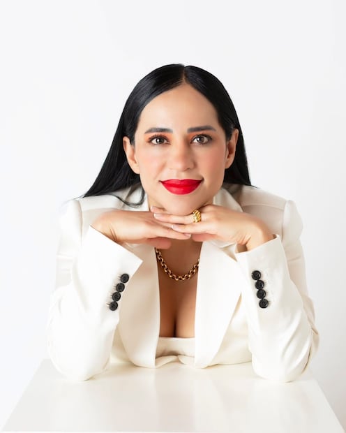 Sandra Cuevas (Vía: Facebook)