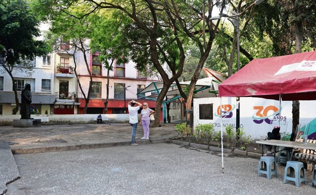 “Podemos vivir en santa paz” Vecinos felices de desalojo de migrantes de Plaza Giordano Bruno