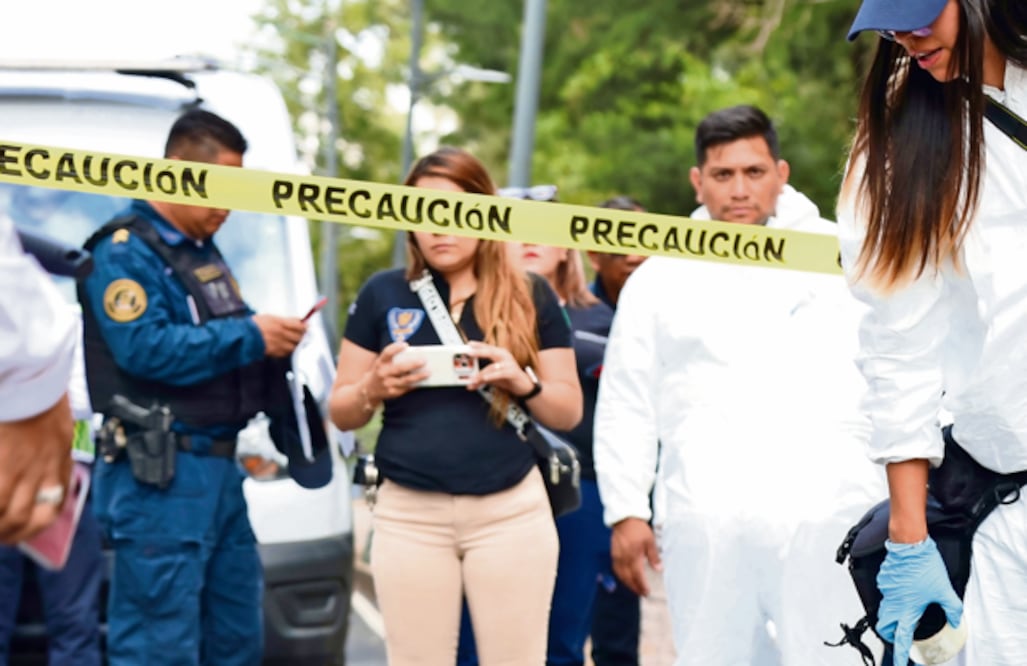 Biker iba a su trabajo y terminó muerto tras fuerte impacto contra una camioneta, en la GAM (Foto: Valente Rosas)