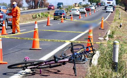 Atropellamiento múltiple de ciclistas en la autopista México-Pirámides deja un muerto