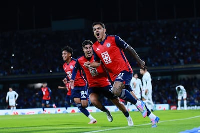 Cruz Azul derrota al León con una épica remontada en Ciudad Universitaria 