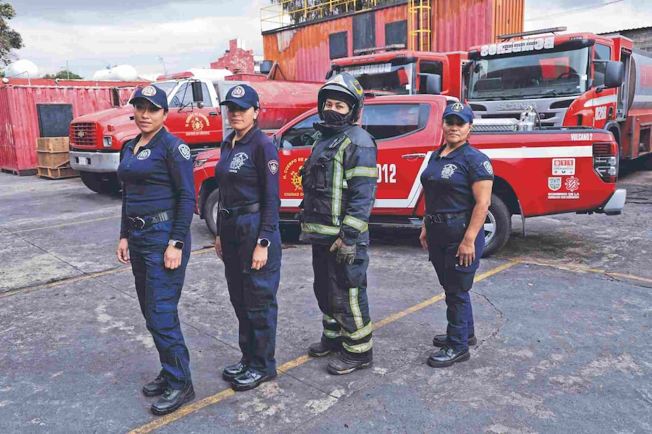 De la oficina al fuego: la historia de Valentina Abrego, bombera y madre en CDMX. Foto: (Fernanda Rojas. El Gráfico)