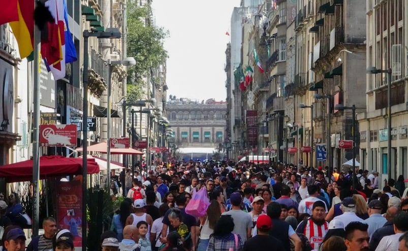 ¡Violencia en el Zócalo! Asesinan a hombre en calles del Centro Histórico
