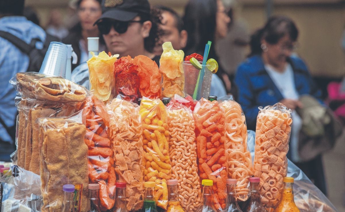 ¡Ni en la prepa se salvan! SCJN avala reglas para vender comida chatarra en escuelas