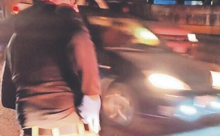 Pareja de bikers muere tras derrape en Toluca, ella cayó 10 metros y él quedó sobre carriles centrales