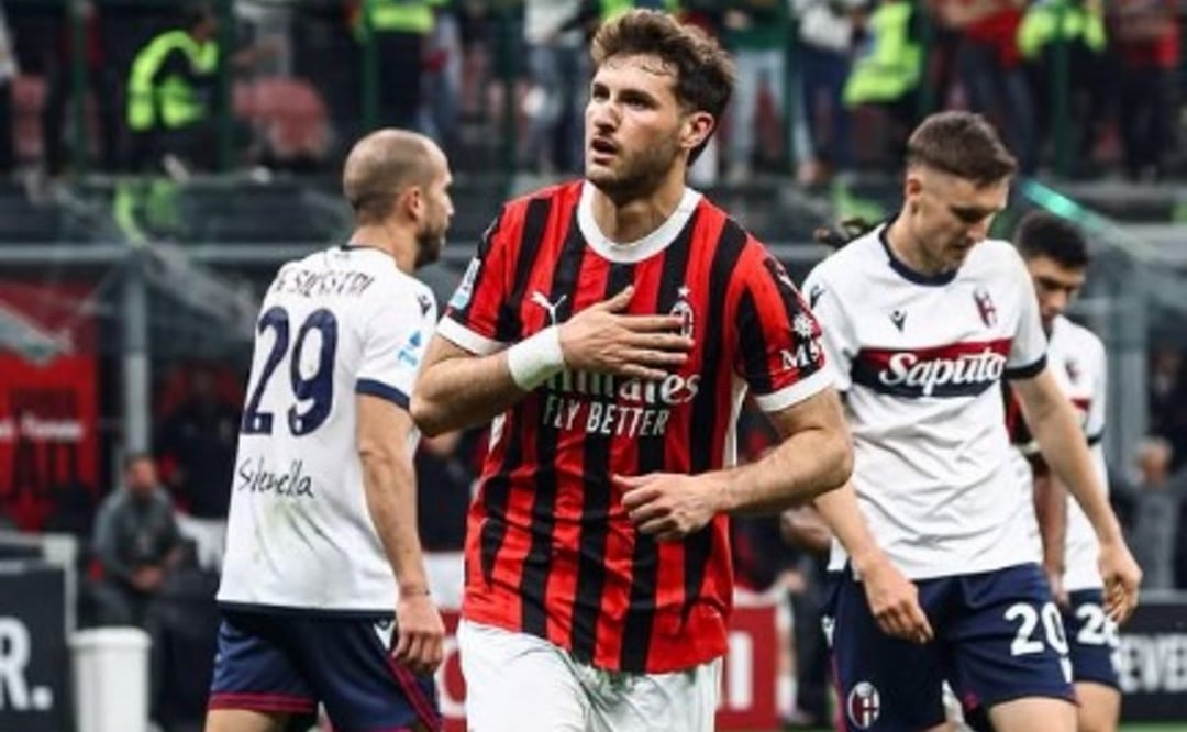 Santi Giménez se queda en el Milan. Foto: (Redes Sociales)