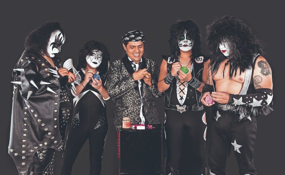 Banda tributo a Kiss hace ritual para tener éxito (Foto: Rosalío Huizar)