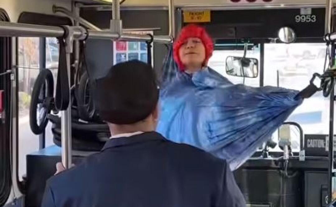 ¿De verdad un hombre montó una hamaca en un autobús de pasajeros de NY?