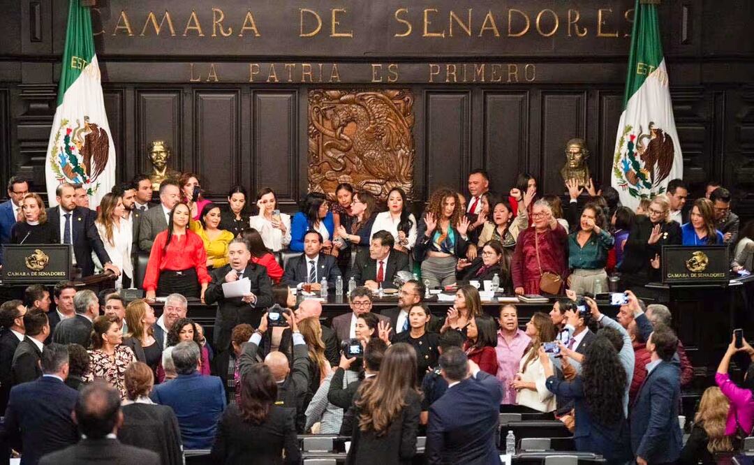 Los senadores tuvieron que sesionar y aprobar la reforma judicial en la vieja casona de Xicoténcatl