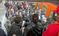 Caos en la Línea B del Metro CDMX: Colapsada por pelea de usuarios en un tren 
