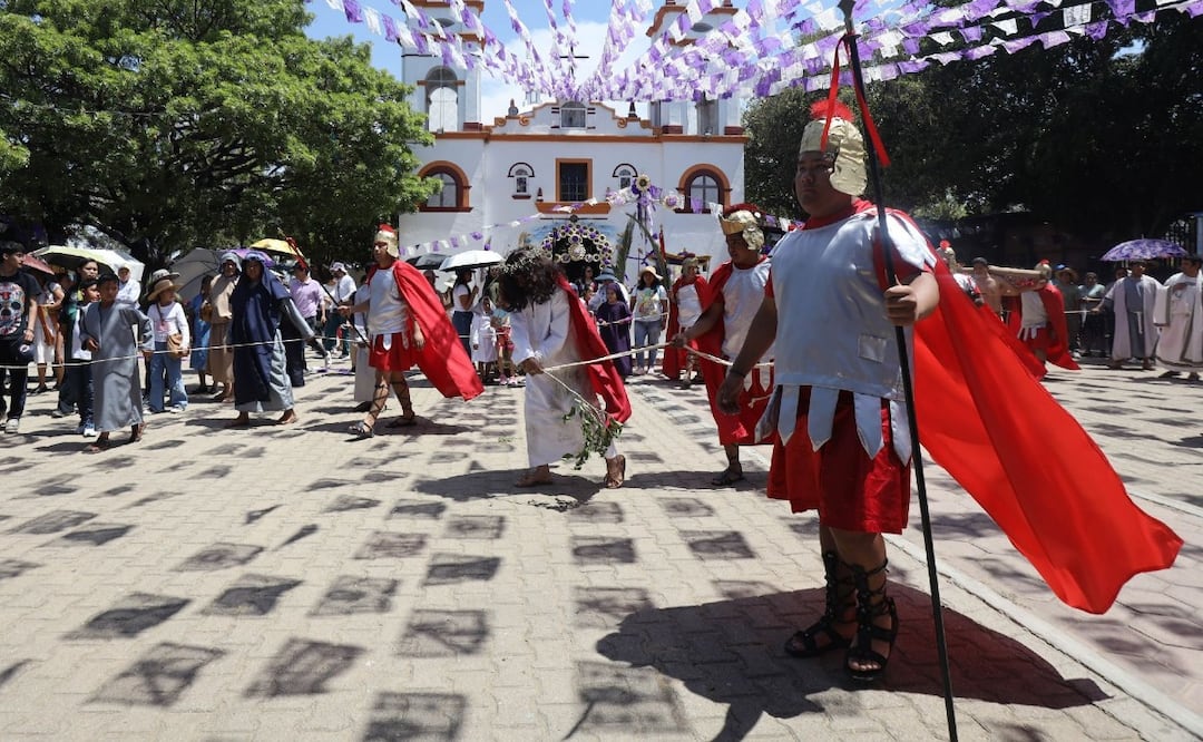 Pasión de Cristo en Iztapalapa estrena imagen: pintarán 450 casas y 190 comercios
Imagen: Cuartoscuro