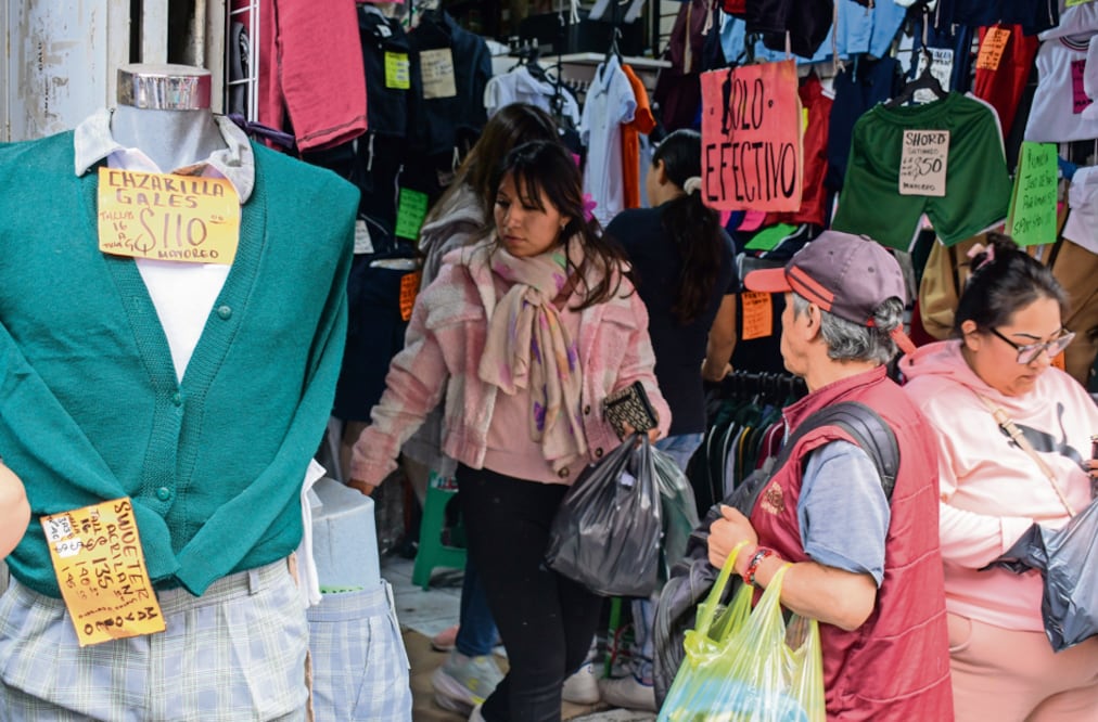 ¿Dónde comprar uniformes escolares baratos para el regreso a clases en CDMX? (Foto: Santiago Cadena)