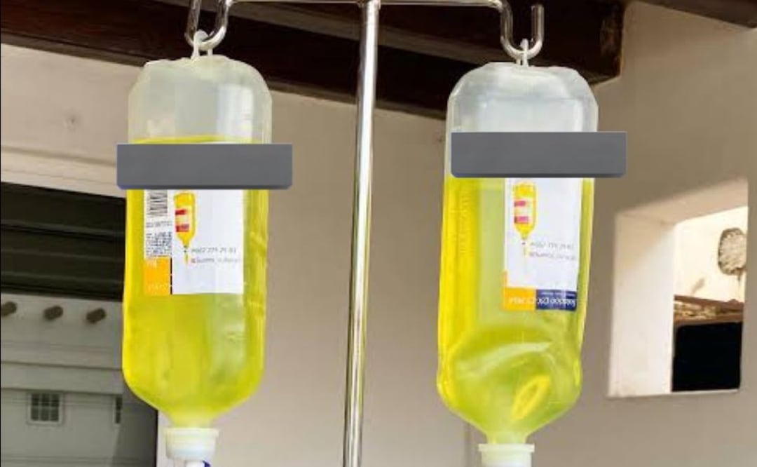 Foto: En la CDMX hay 49 lugares que administran sueros vitaminados   (@HectorRossete)