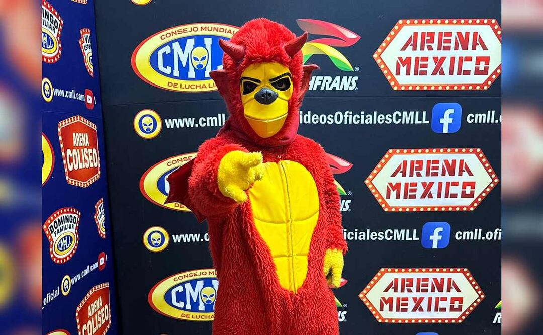 ¡Con diabluras! Kemalito hizo su aparición en el ring de la Arena México contra Místico